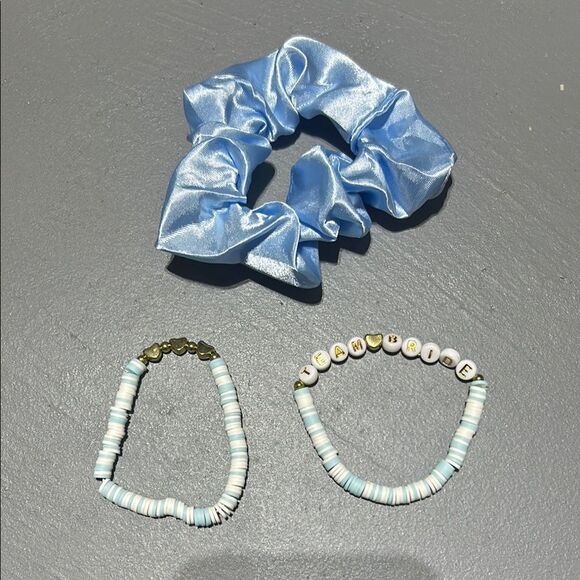 Team Bride Bracelet
Heart Bracelet 
Blue Scrunchie - Picture 1 of 3